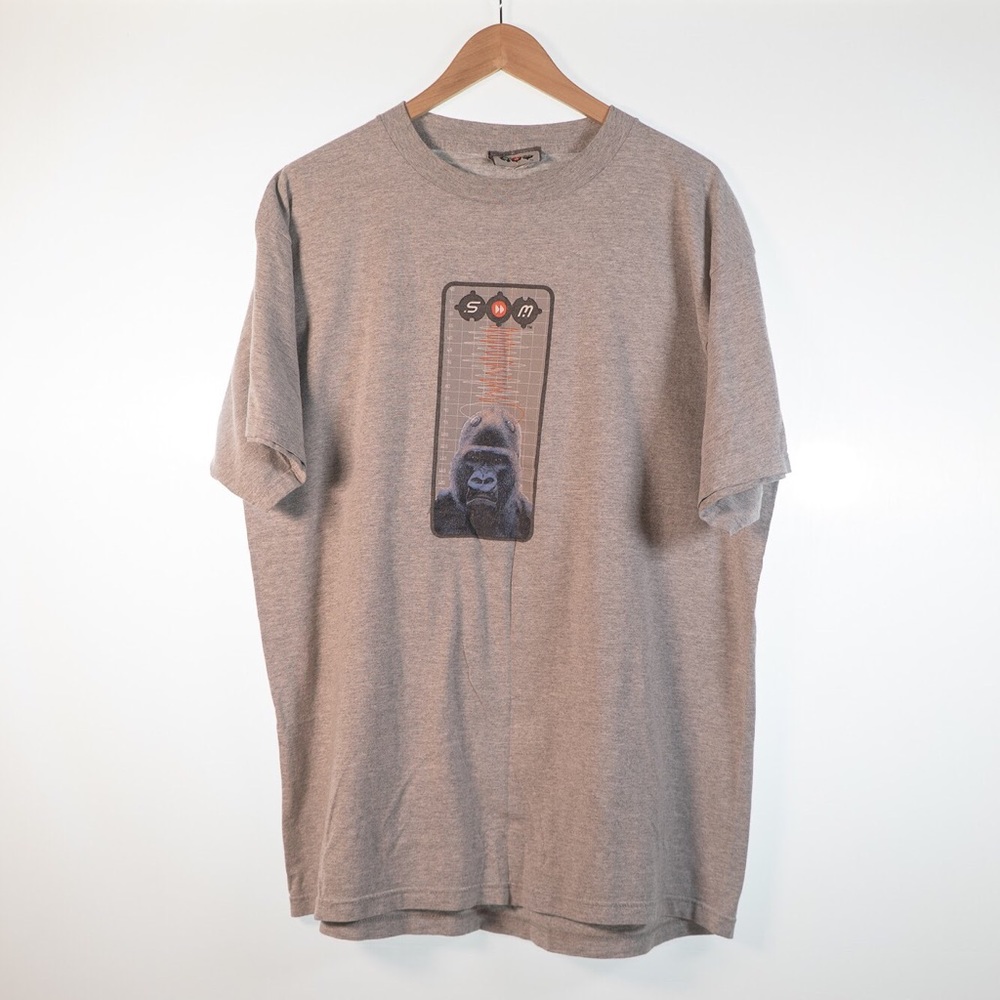 Earlier 2000’s MTV Graphic T!